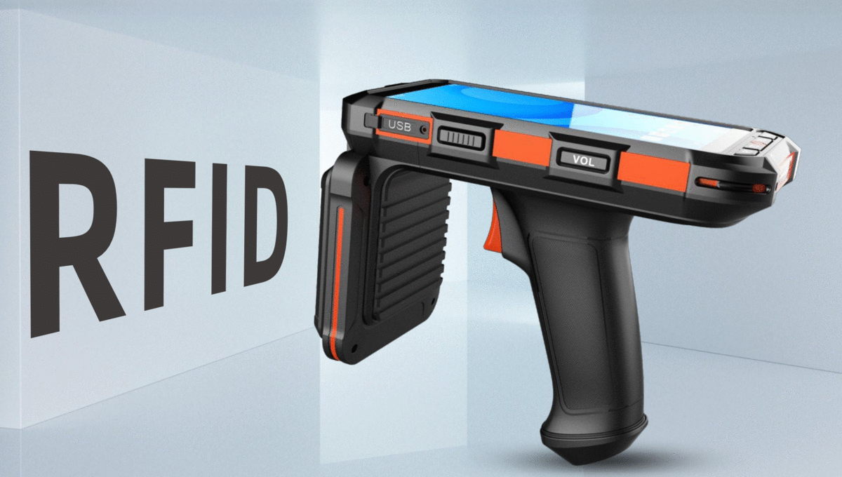 Lecteur RFID portable utilisé en pressing pour vérifier une commande complète au retrait